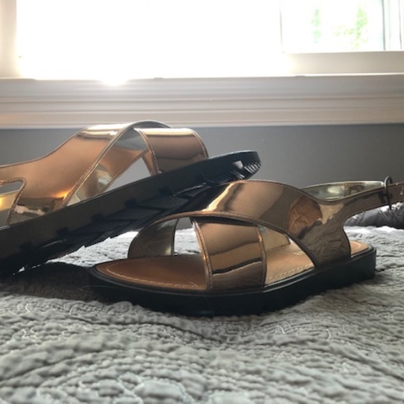 Strap Back Sandals - Picture 3 of 4